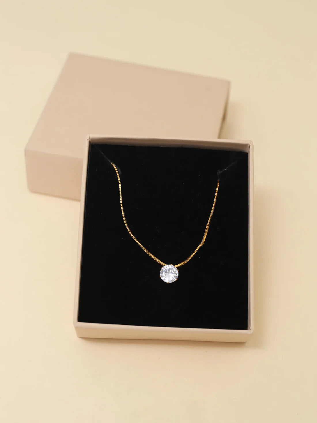 The Soléa Glow Necklace