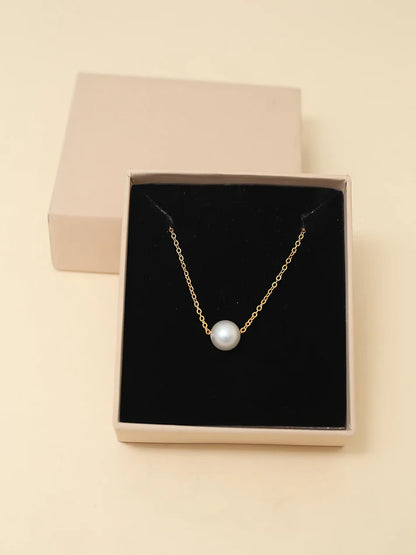 Aurora – Classic Pearl Necklace
